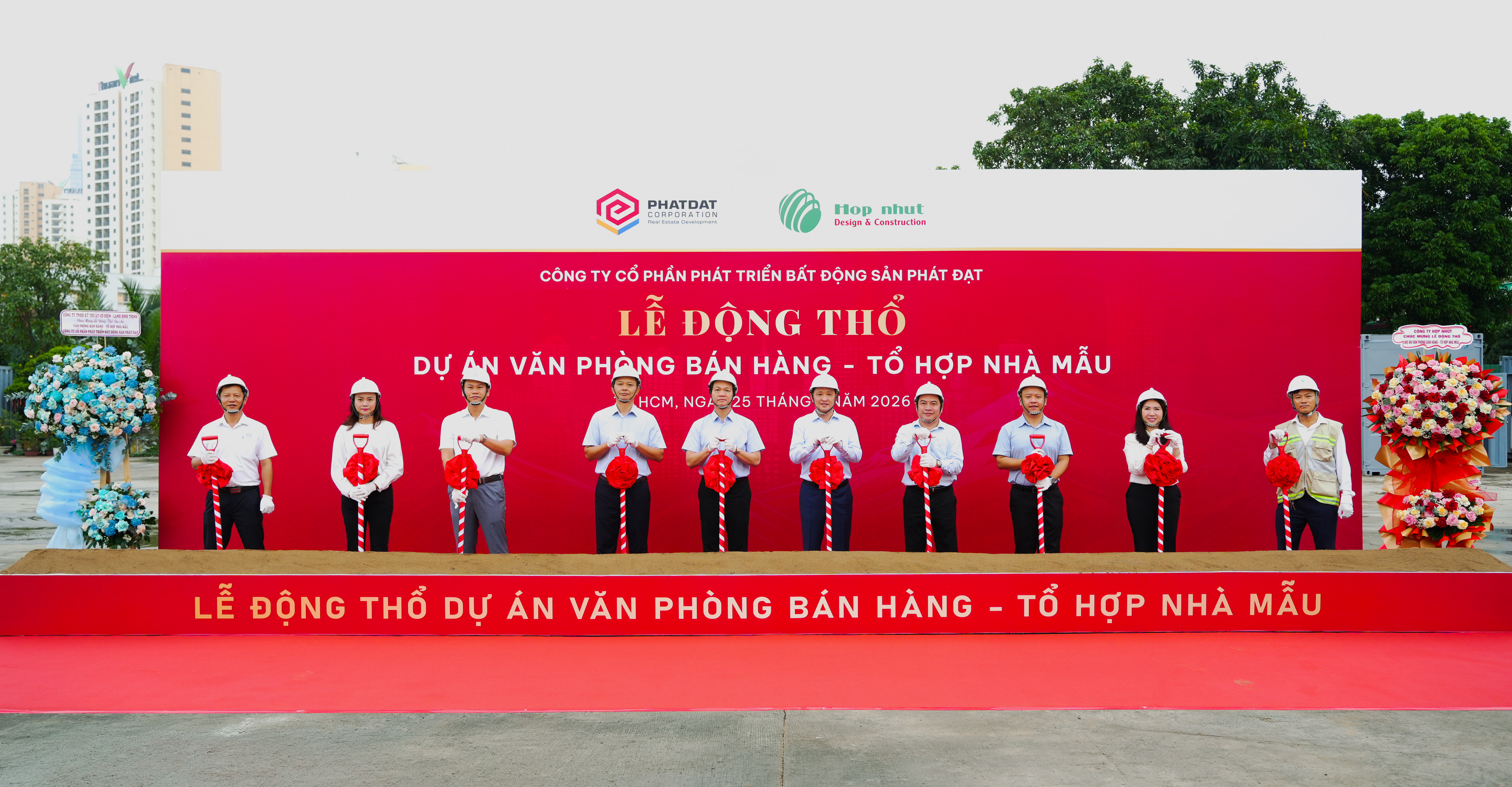 09 25 LE DONG THO DA VP BAN HANG TO HOP NHA MAU_1-1