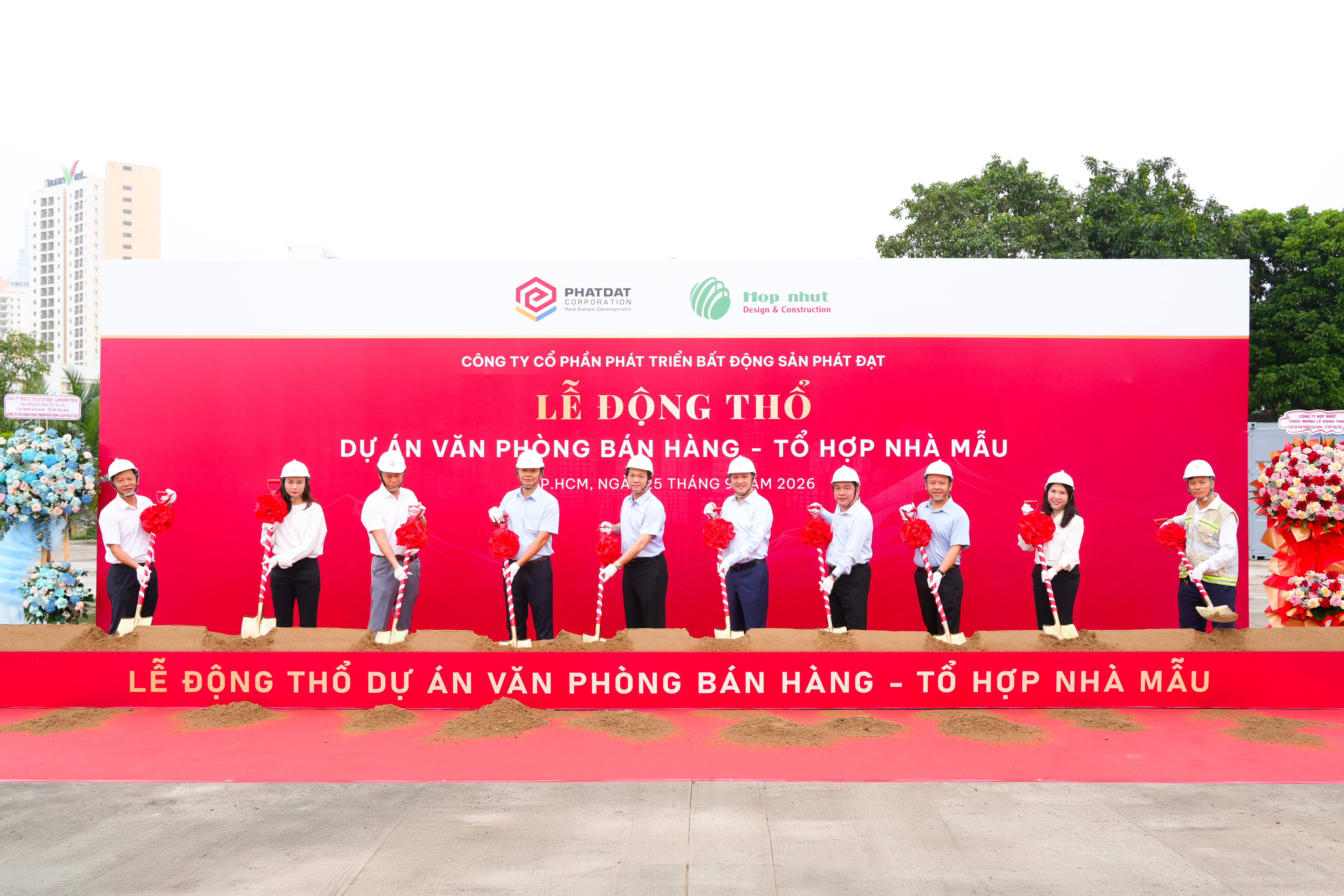 09 25 LE DONG THO DA VP BAN HANG TO HOP NHA MAU_3-1