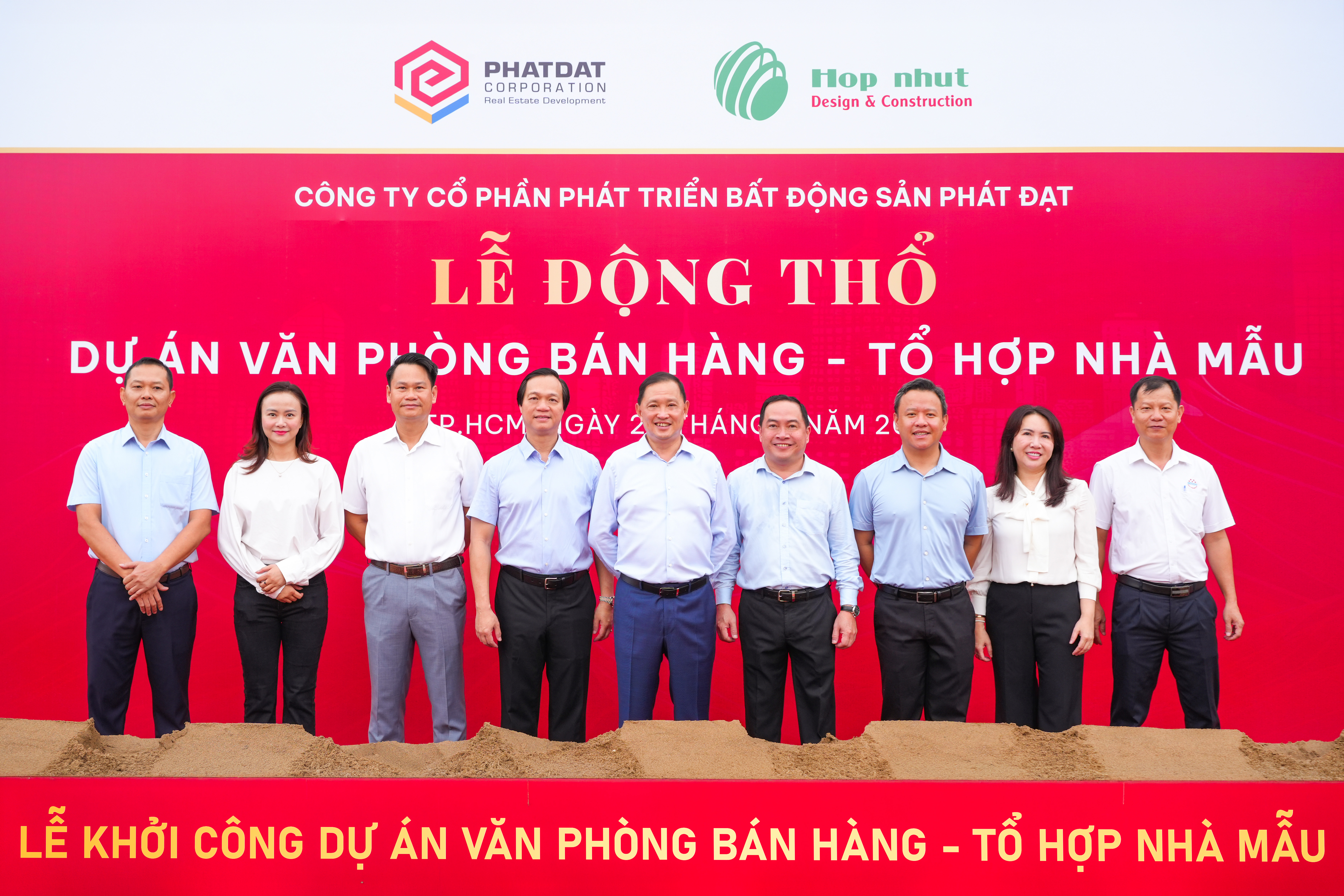 09 25 LE DONG THO DA VP BAN HANG TO HOP NHA MAU_4