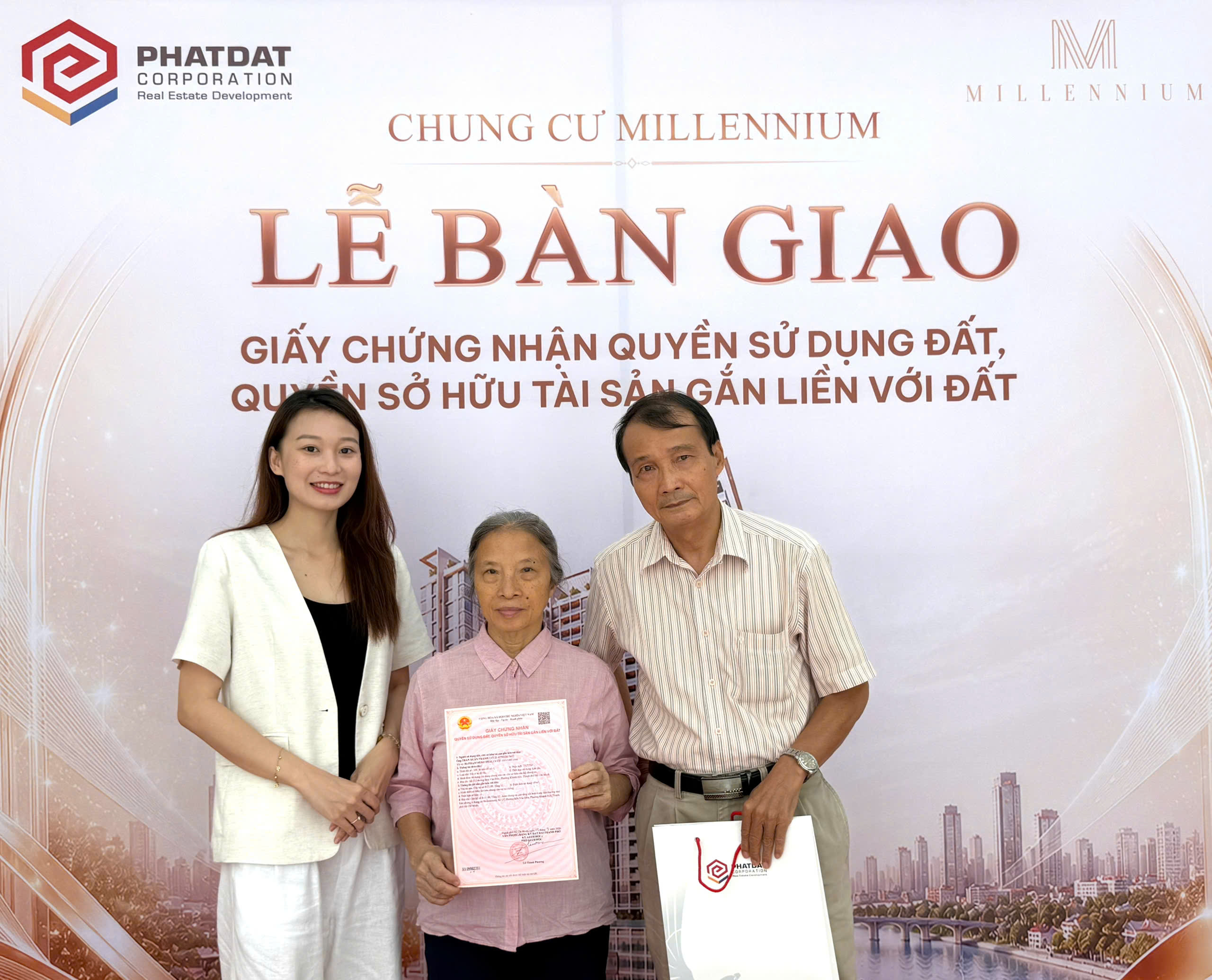 ban giao giay chung nhan millennium (5)