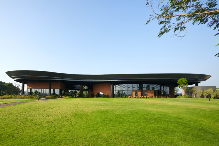 building-at-scale-how-long-span-steel-expands-architectural-possibilities-5.jpg