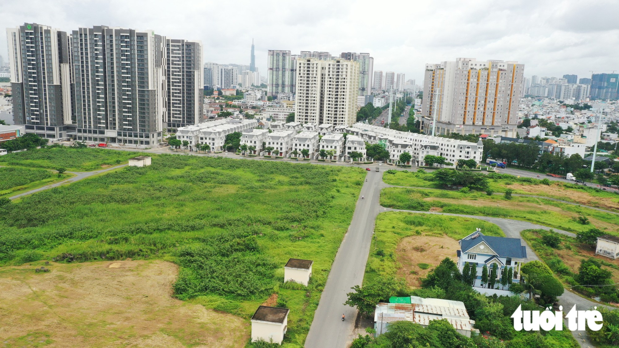 Over 3,400 stalled projects nationwide have been resolved, with 650 projects in Ho Chi Minh City alone progressing smoothly.